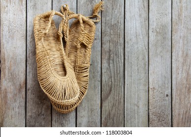 chinese traditional wooden shoes