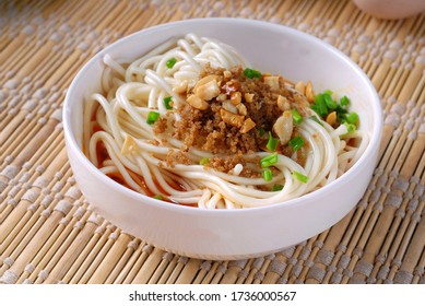 Traditional Chinese Food: Chongqing Dandan Noodles