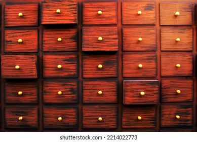 A Traditional Chinese Medicine Chest