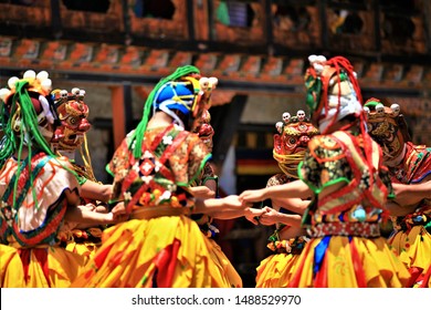 Traditional Dance Colors Mongar Bhutana Monk Stock Photo 1488529970 ...