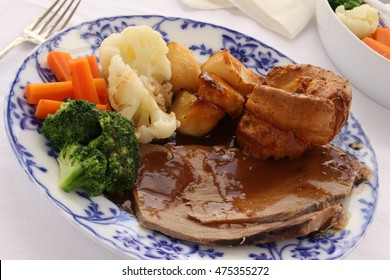 Traditional English Plated Roast Beef Dinner