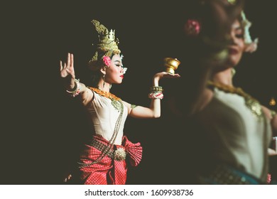 Traditional famous Cambodian dance Apsara. Dancers in traditional costumes. Cambodia, Siem Reap 2019-12-27.