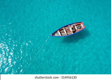 Traditional Fisher Boat In Santa Maria  In Sal Island In Cape Verde - Cabo Verde