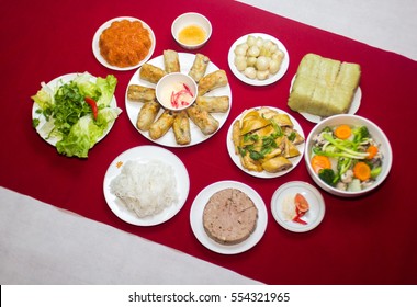 The Traditional Food Of Vietnam, Lunar New Year, Fireworship, Family Meals: Banh Chung, Boiled Chicken, Pickled Onions, Spring Rolls ...
