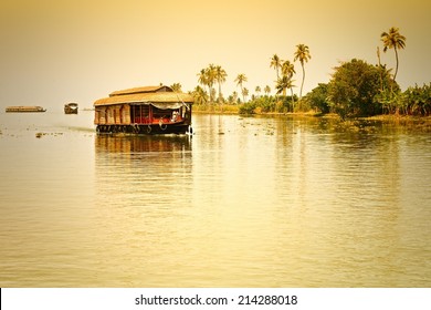 PowerPoint Template: kerala tourism traditional indian house (jiljpphip)