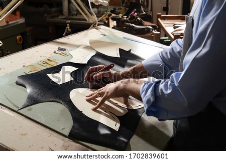 Traditional Italian artisan measure shoemaking