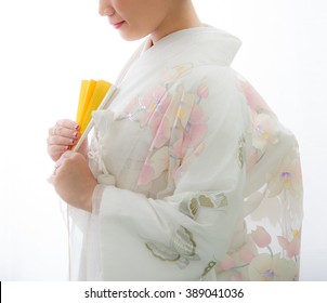 https://image.shutterstock.com/image-photo/traditional-japanese-ceremony-wedding-lovely-260nw-389041036.jpg