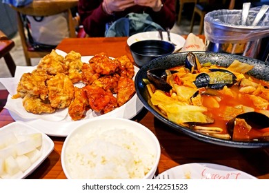 Das traditionelle koreanische Essen.                               