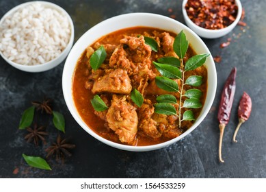 Traditional Madras Chicken Curry With Gravy, A Hot And Spicy Dish In Tamil Nadu India. Indian Side Dish Masala Chicken Served With Chapati, Rice, Naan, Paratha Or Parantha.