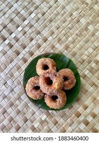 Traditional Malay Kueh Called Keria Gula Melaka On A Plate For Breakfast. Suitable Eat For Hi-tea And Family Gathering. It Taste Sweet. 