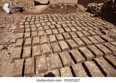 641 Mud brick manufacturing Images, Stock Photos & Vectors | Shutterstock