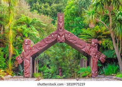 Traditional Maori Carving At Rotorua, New Zealand