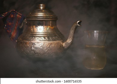 Traditional Morrocan Tea Is Green Tea, Specifically Chinese Gunpowder Tea. It’s Brewed With Fresh Mint And Plenty Of Sugar. 