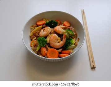 Traditional Thai Street Food Seafood Pad See Ew Top View. Thai Stir Fried Noodles With Vegetables Isolated On White Background. Phat Si Io.