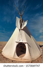 Traditional Ute tipi (teepee) a traditionally made of animal skins and wooden poles with smoke flaps at the top. Utah, USA
