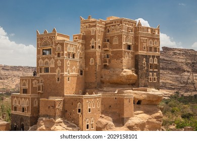  Traditional Yemeni Heritage Architecture Design Details In Historic Sanaa Town And Buildings In Yemen. Dar Al-Hajar In Wadi Dhahr, A Royal Palace On A Rock. Iconic Yemeni Building. Yemen Culture.