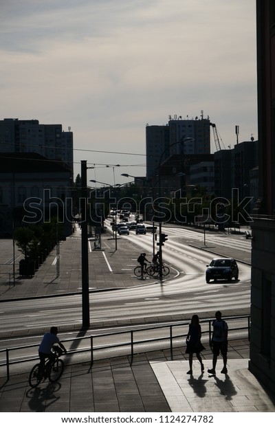 Traffic, bikes and people in\
the city