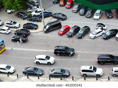 Embouteillage dans la rue de la ville