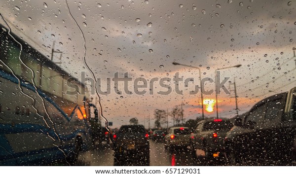 Traffic jam and rain, Blur\
background
