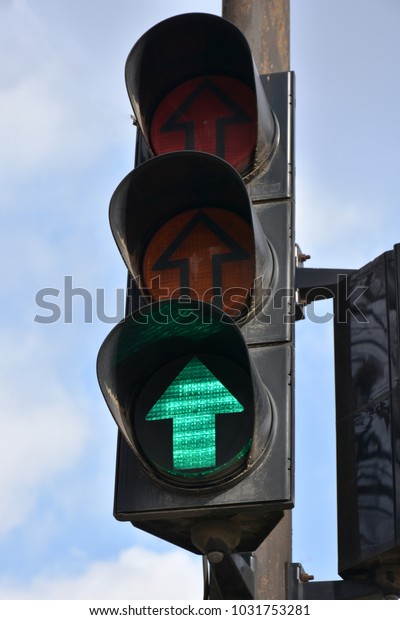 traffic light against the\
sky