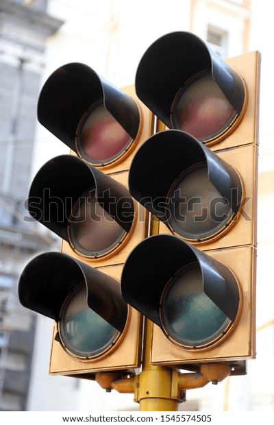 Traffic light to regulate\
traffic flow