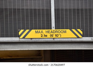 Traffic Sign UK - Max Headroom