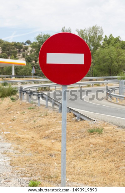 Traffic\
signal: Traffic direction prohibited.\
Spain.
