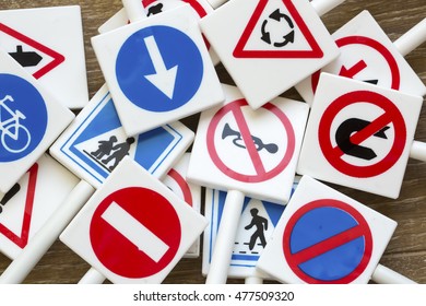 11,774 Many traffic signs Images, Stock Photos & Vectors | Shutterstock