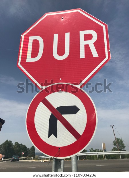 Traffic signs\
symbols
