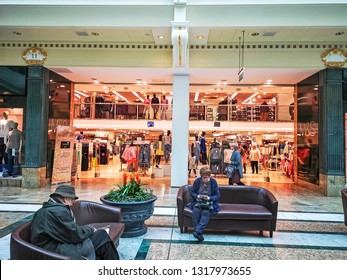 trafford centre luggage shops