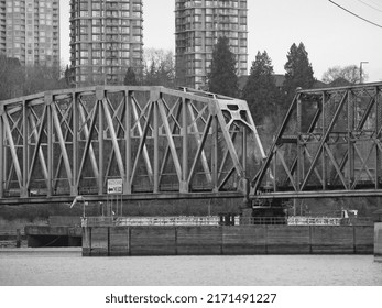 5,461 Black and white train bridge Images, Stock Photos & Vectors ...