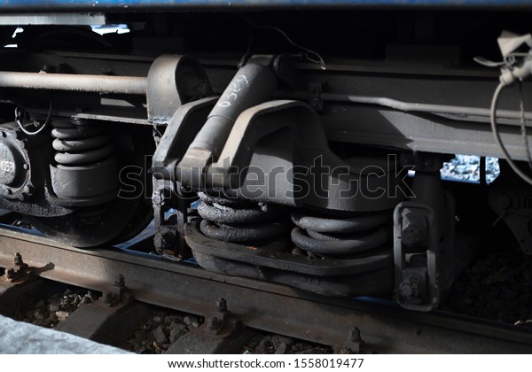 Train\
Car Undercarriage, passenger train, freight\
train