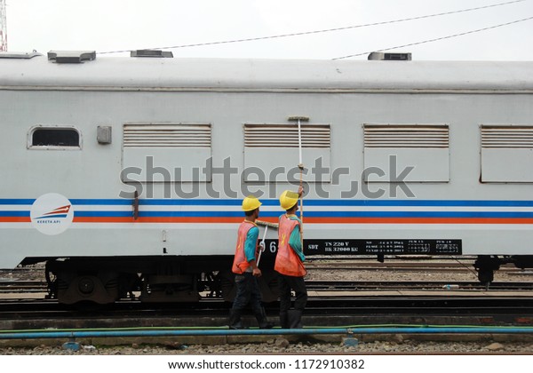 train hygiene employees were
cleaning cars in the Indonesian city of Yogyakarta on 7 October
2016