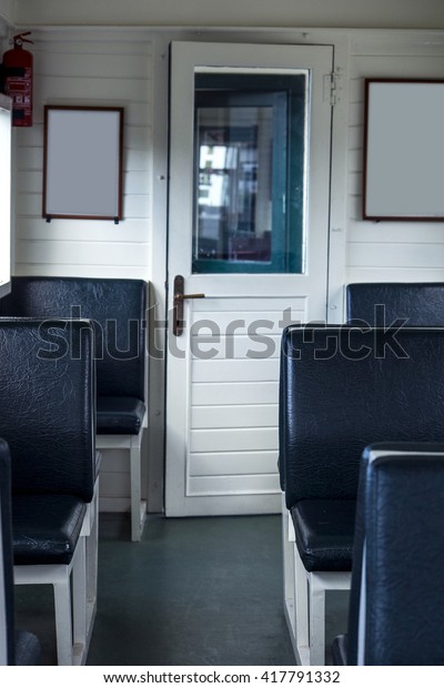 \
train seats/\
train\
seats