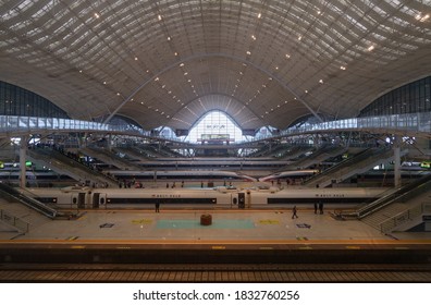 Train Stops At Wuhan High Speed Railway Station During The Chinese National Holiday Shows The Economic And Travel Recovery From COVID-19, Wuhan, China, Oct 2020. 