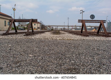 Train tracks