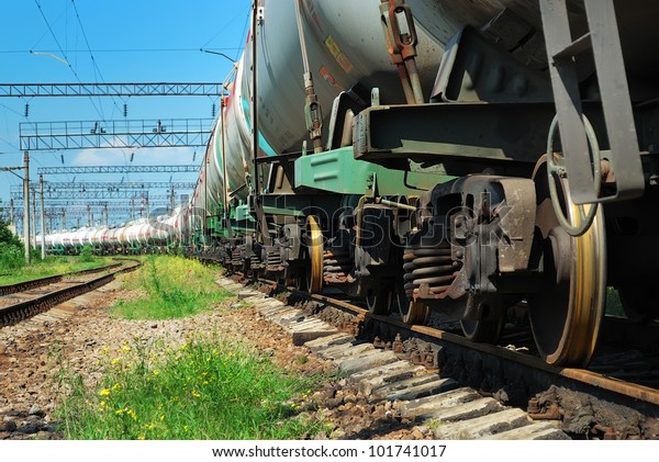 the train\
transports tanks with oil and\
fuel