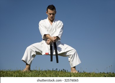 Single frau karate