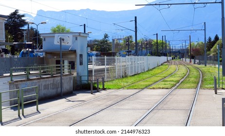 Tramway, Ecological And Efficient, It Gives The City A Better Quality Of Life.