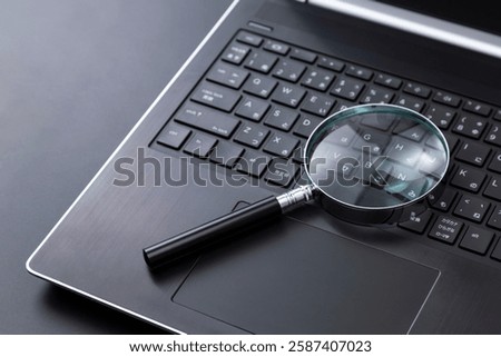 Translation: No conversion, conversion, English, numbers, kanji, half-width, full-width
Laptop and magnifying glass.