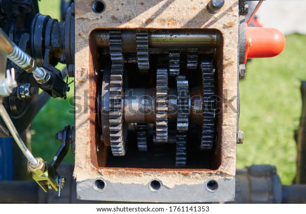 transmission a tractor,gears in a two-wheeled\
tractor, tractor\
repair