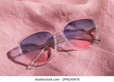 Transparent frame gradient sunglasses pink cotton fabric