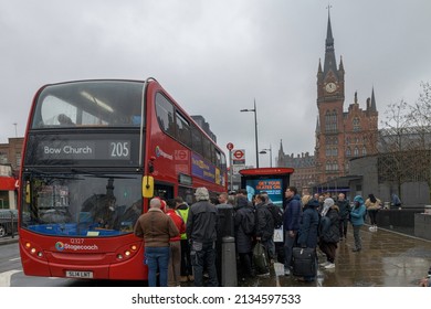 Transport Chaos, Tube Spree At King Cross Station, London, UK - Tuesday 1 Mar 2022