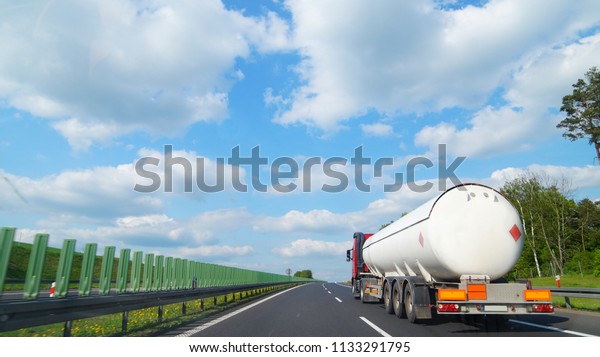 Transport of
logistic