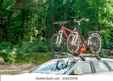 transportation of bicycles on the roof of the car