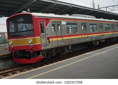 Transportation Of KRL Commuterline Indonesia Jakarta Bekasi At Rush Hour. Get A Female Commuter Line Room. (2019-02-24)