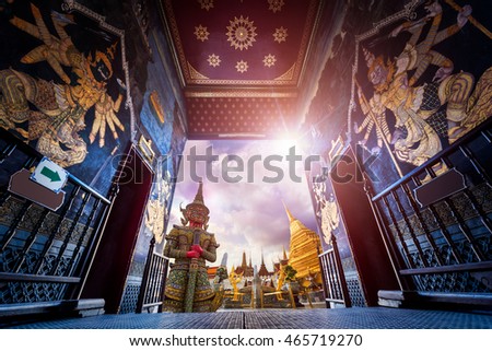 Travel concept, Giant statue at Temple Wat Pra Kaew, Grand Palace, Bangkok Thailand Foto stock © 