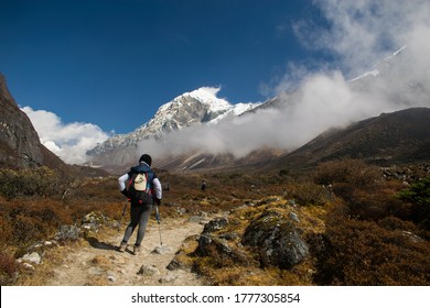 Travel Inspiration, Goechala Trek in Sikkim, Mount Pandim covered with clouds, Travel Motivation, Hiking into the mountains