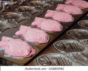 Pink taiyaki