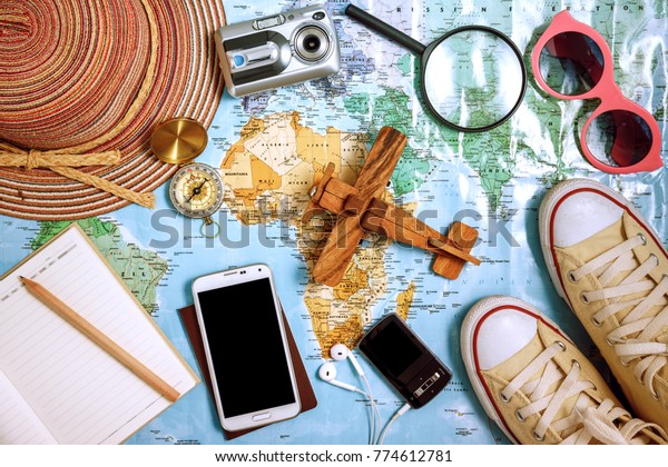 Travel plan, trip vacation, tourism mockup -\
Outfit of traveler